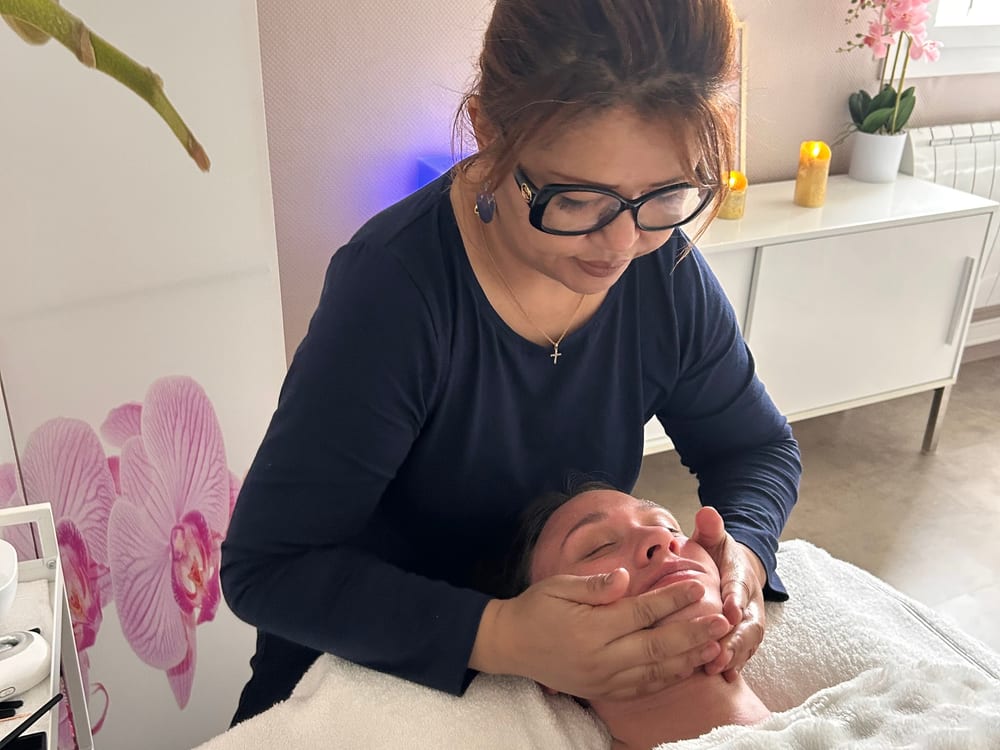Un soin Kobido, massage japonais du visage